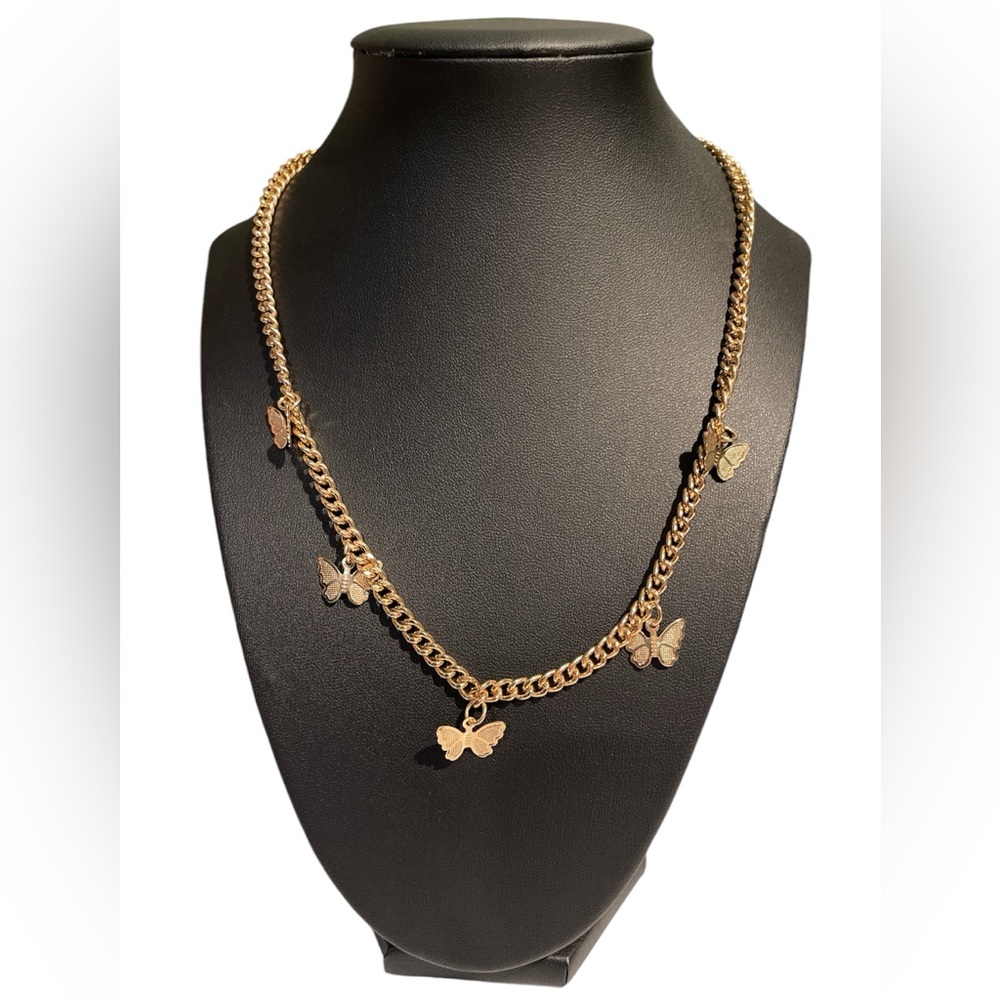 Gold Butterfly Charm Necklace Chain Dainty Women's Jewelry‎ NWT